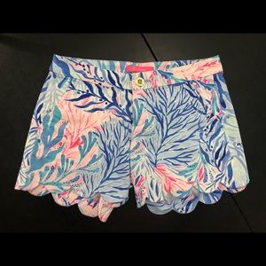 Lilly Pulitzer size 0 scalloped buttercup shorts